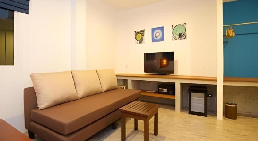 Thalassa Hotel Тау Экстерьер фото